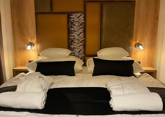Penthouse Privat Jakuzzival Smeraldo Villa Siofok