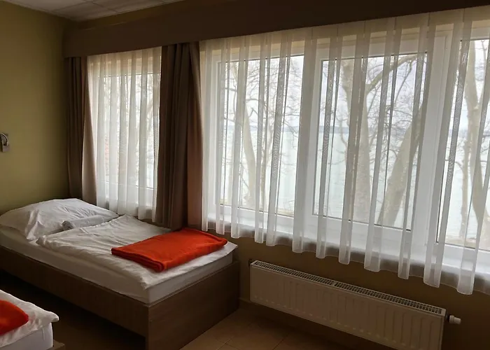 Balatonfoldvar Hotels