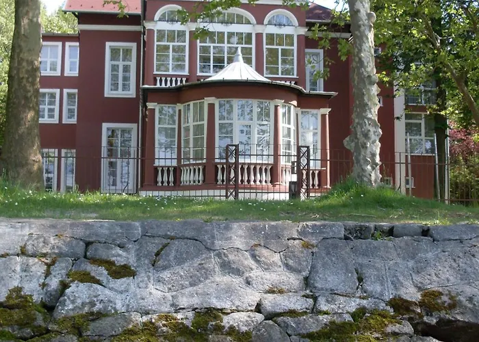Balatonfoldvar Hotels