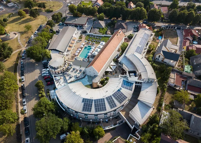 Siofok hotels near reverse house